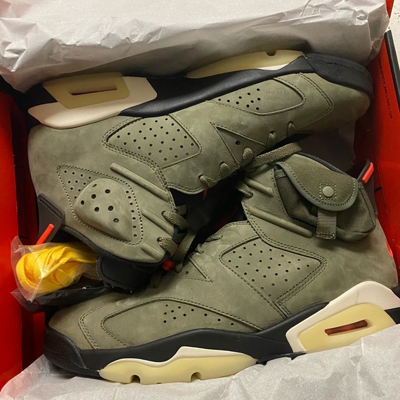 Jordan Retro 6 Travis Scott - Picture 2 of 14